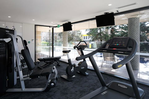 Knightsbridge Canberra - Perths Hotel 1