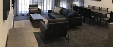 Knightsbridge Canberra - Perths Hotel 34