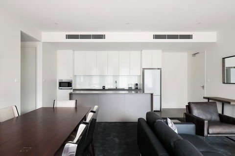Knightsbridge Canberra - Perths Hotel 11