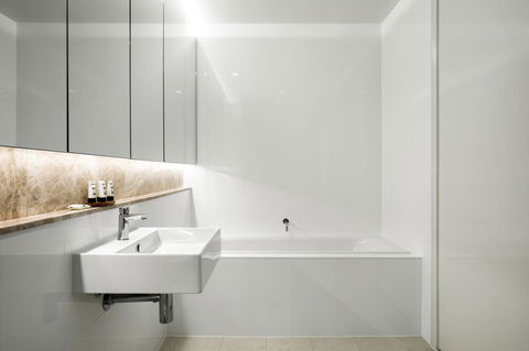 Knightsbridge Canberra - Perths Hotel 26