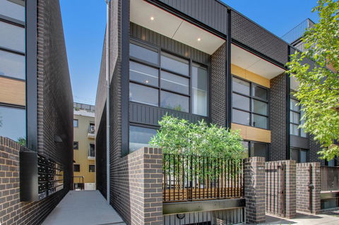 Accommodate Canberra - Parbery - Perths Hotel 8