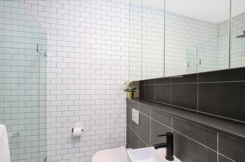 Accommodate Canberra - Parbery - Perths Hotel 3