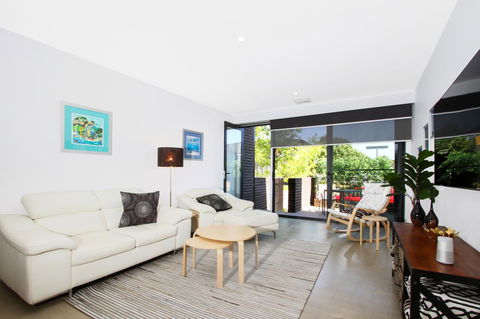 Accommodate Canberra - Parbery - Perths Hotel 1