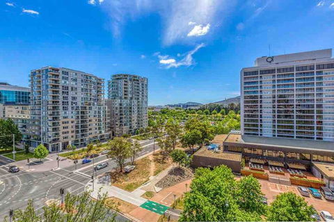 Spacious 1BR Stylish New Acton Apartment +Parking - Perths Hotel 18