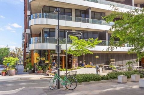 Spacious 1BR Stylish New Acton Apartment +Parking - Perths Hotel 11
