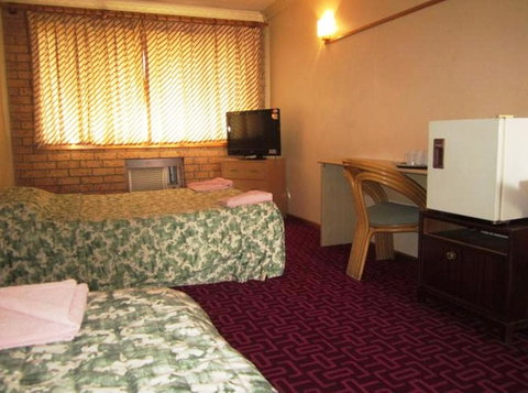 Canberra Lyneham Motor Inn - Perths Hotel 12