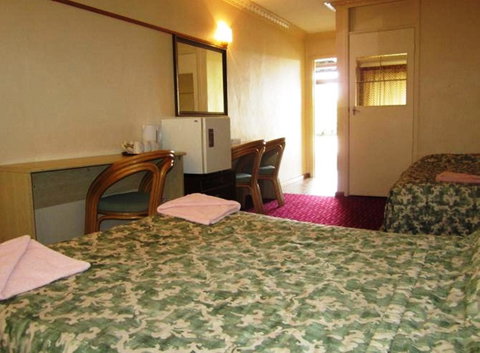 Canberra Lyneham Motor Inn - Perths Hotel 10