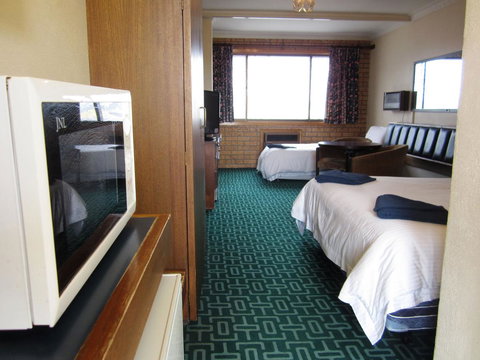 Canberra Lyneham Motor Inn - Perths Hotel 6
