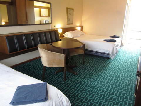 Canberra Lyneham Motor Inn - Perths Hotel 8