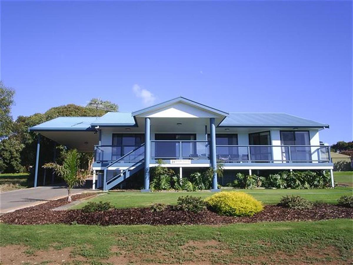 Emu Bay SA Perths Hotel