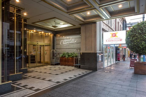 Hotel Grand Chancellor Adelaide - Perths Hotel 0