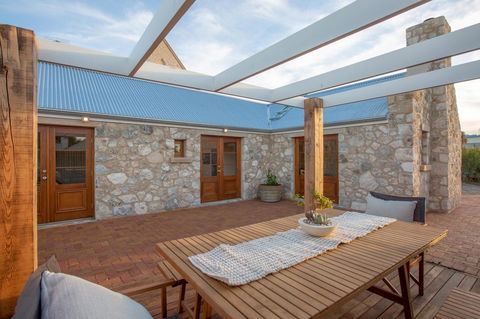 Lucy's Cottage - Perths Hotel 18
