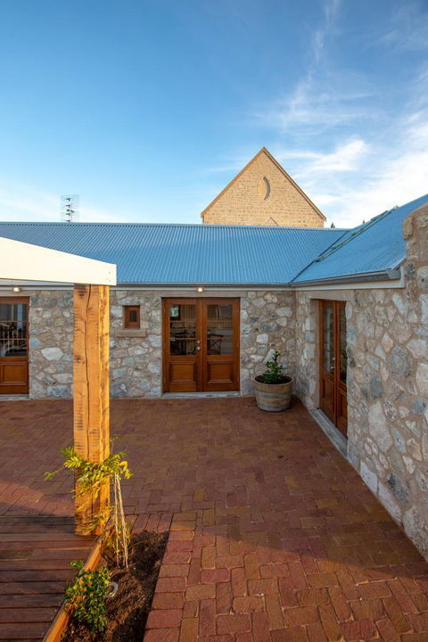 Lucy's Cottage - Perths Hotel 17