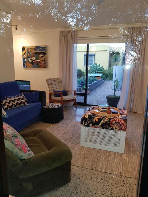 Sinclair Eco House - Perths Hotel 10