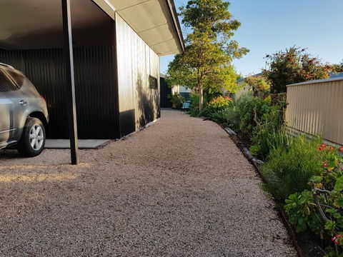 Sinclair Eco House - Perths Hotel 24