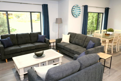 The Purple Door On Seaview - Perths Hotel 6