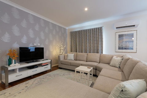 Boutique Getaway On Wright - Perths Hotel 1