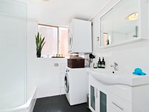 Monaco Court Apartment Adelaide - Perths Hotel 8
