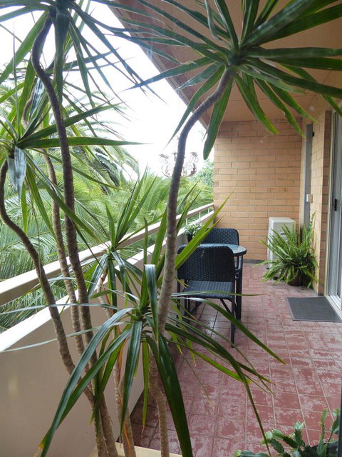 Monaco Court Apartment Adelaide - Perths Hotel 13