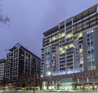 Oaks Embassy - Perths Hotel