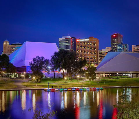 Stamford Plaza Adelaide - Perths Hotel 0