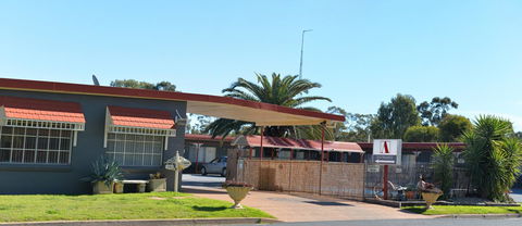 Ardeanal Motel - Perths Hotel 2