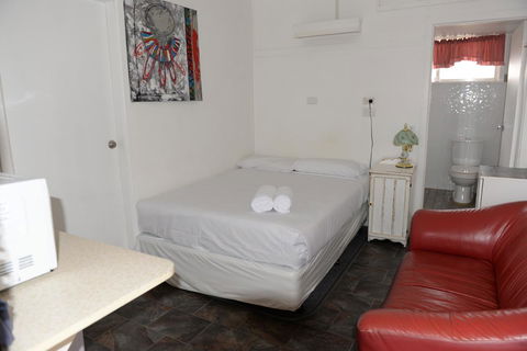 Ardeanal Motel - Perths Hotel 25