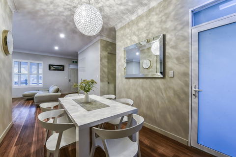 Aloha Central Luxury Apartments - Perths Hotel 9