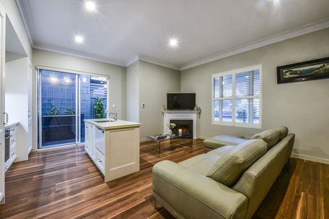 Aloha Central Luxury Apartments - Perths Hotel 3