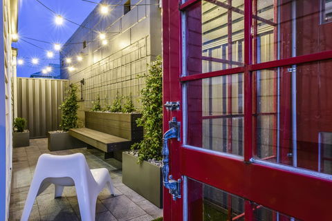 Aloha Central Luxury Apartments - Perths Hotel 11