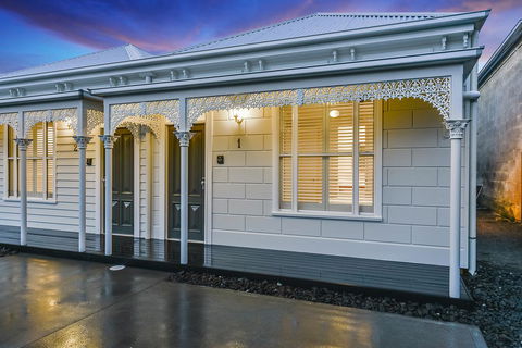 Aloha Central Luxury Apartments - Perths Hotel 1