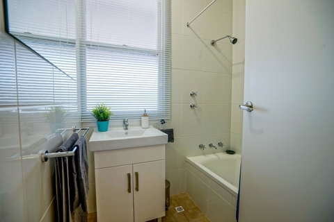 Breakaway Moonta Bay - Perths Hotel 11