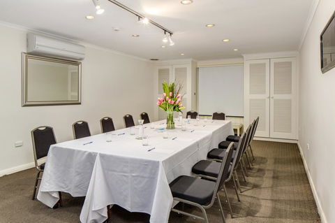 Adelaide Inn - Perths Hotel 21