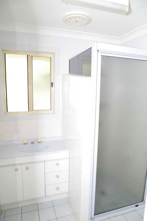 Bellhaven 1, 17 Willow Street - Perths Hotel 5