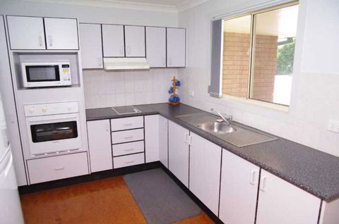 Bellhaven 1, 17 Willow Street - Perths Hotel 0