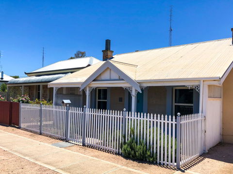 Inglenook Cottage - Perths Hotel 35