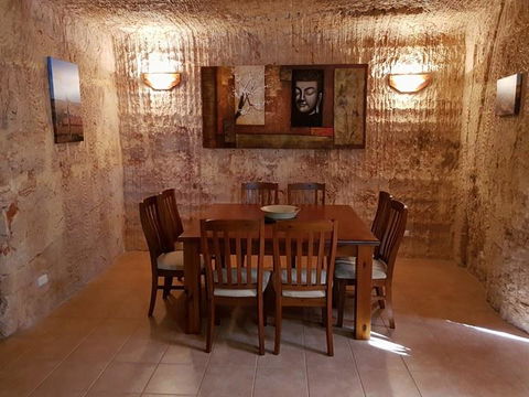 Zen Underground B&B - Perths Hotel 18