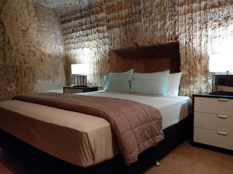 Zen Underground B&B - Perths Hotel 2