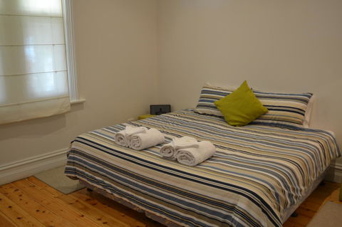 Tin House In Tanunda - Perths Hotel 3
