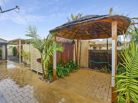 Lakeside - Encounter Bay - Perths Hotel 17