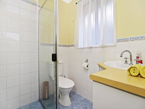 Lakeside - Encounter Bay - Perths Hotel 14