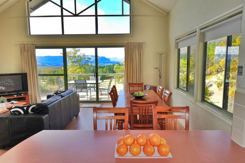SkyView Villa - Perths Hotel 15