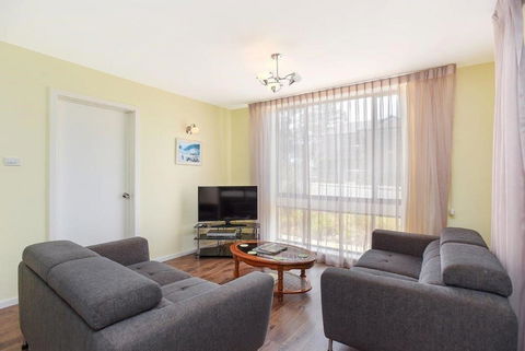 The Dolphins Beachfront Apartments - Perths Hotel 17