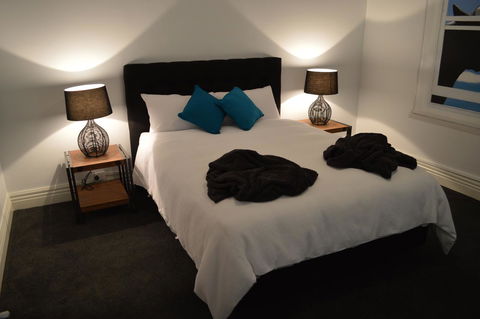 Two Cow Cottage Bed & Breakfast - Perths Hotel 19