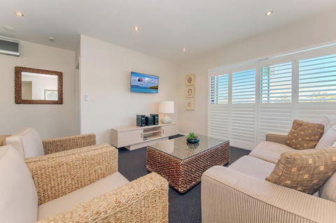 Pacific Blue 278-265 Sandy Pt Rd- Dual Key Access, Wifi, Linen And Air Conditioning - Perths Hotel 4