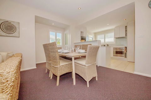 Pacific Blue 278-265 Sandy Pt Rd- Dual Key Access, Wifi, Linen And Air Conditioning - Perths Hotel 6