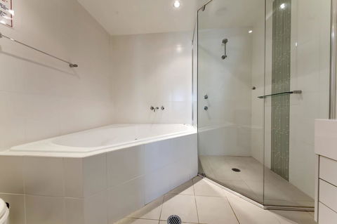 Pacific Blue 278-265 Sandy Pt Rd- Dual Key Access, Wifi, Linen And Air Conditioning - Perths Hotel 11