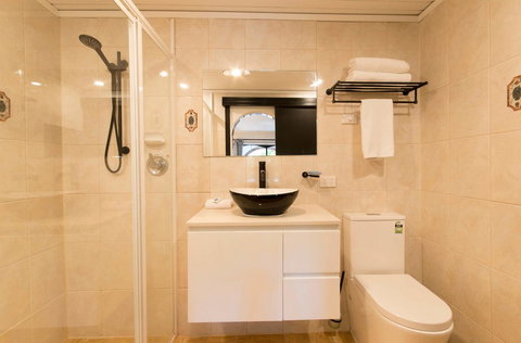 The Manor Basket Range - Perths Hotel 6