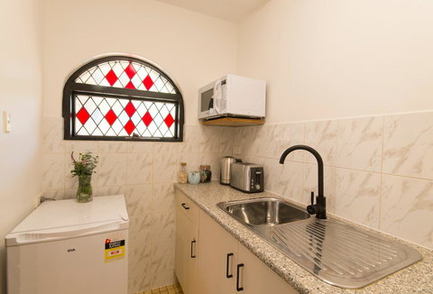 The Manor Basket Range - Perths Hotel 5