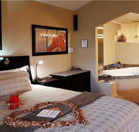 Romantic Getaways at Riverview Rise Retreats - Perths Hotel